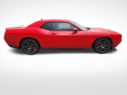 Used 2019 Dodge Challenger GT w/ Plus Package RWD image 9