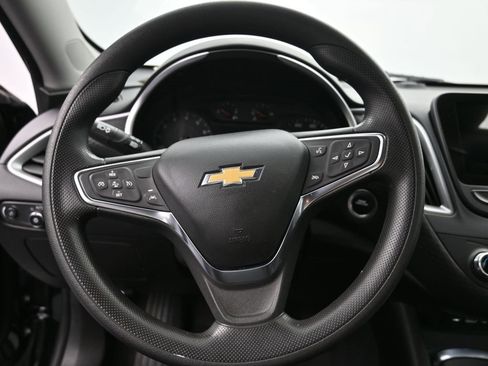 Used 2025 Chevrolet Malibu LT image 14