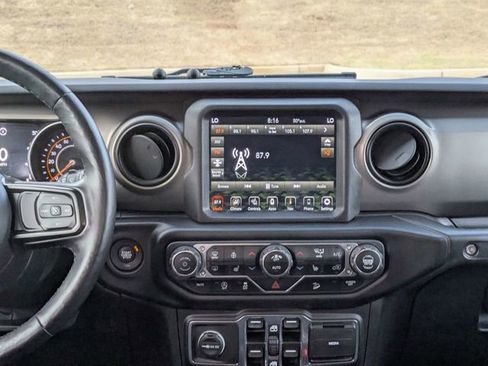 Used 2020 Jeep Wrangler Unlimited Sport image 18