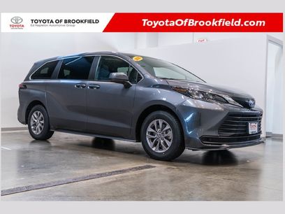 Used 2025 Toyota Sienna LE