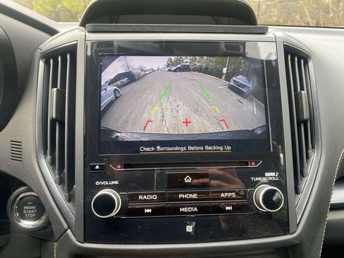 Used 2022 Subaru Crosstrek 2.5i Sport w/ Moonroof Package image 21