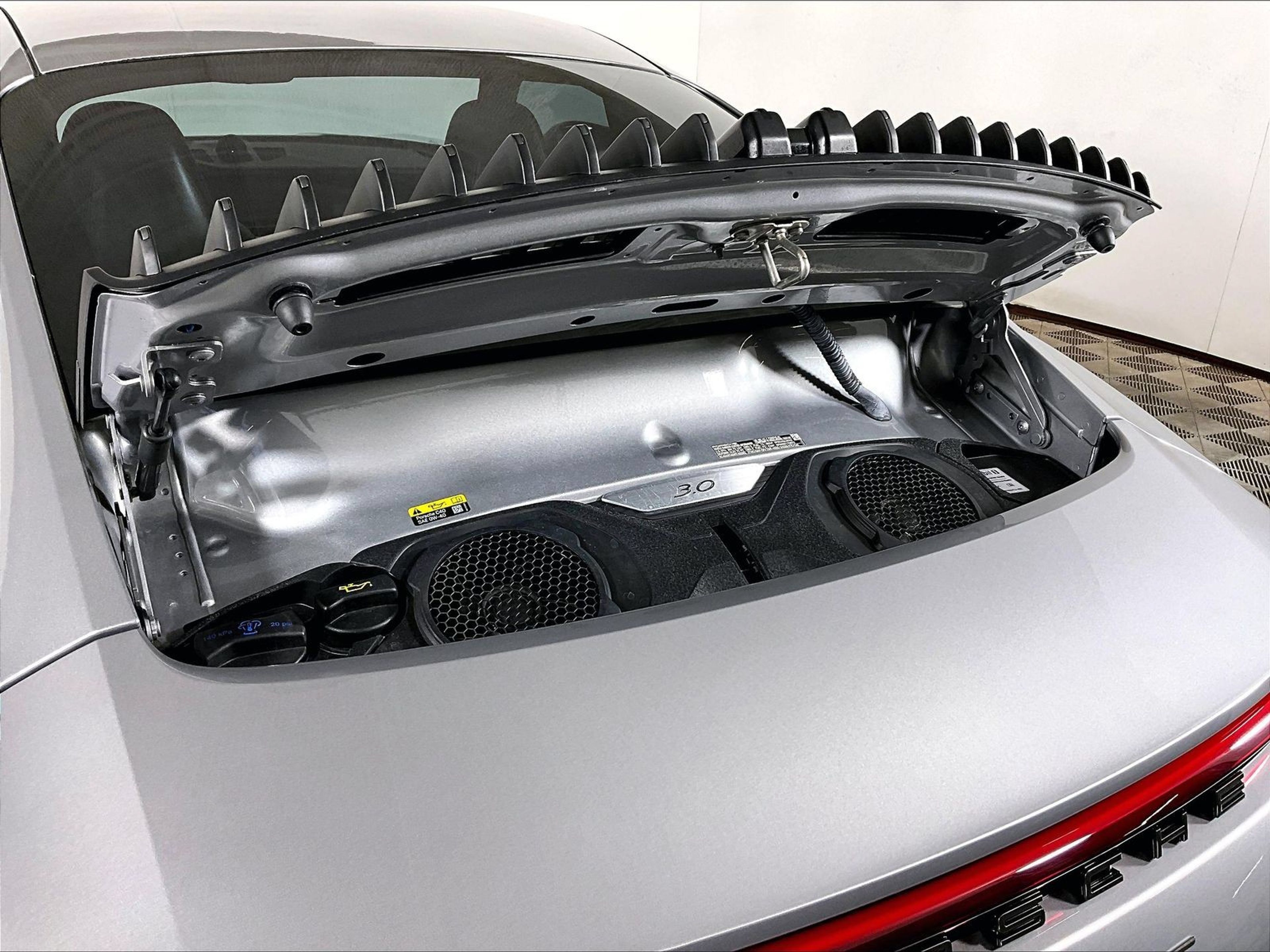 Certified 2024 Porsche 911 Carrera T RWD image 24
