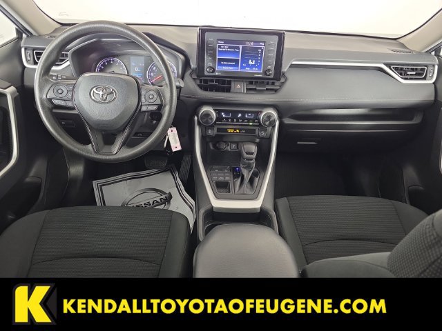 Used 2021 Toyota RAV4 LE AWD/4WD image 18