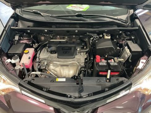 Used 2018 Toyota RAV4 LE w/ All Weather Liner Package FWD image 21