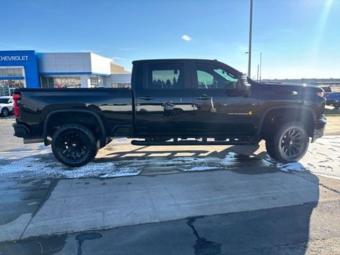 Used 2021 Chevrolet Silverado 2500 LTZ w/ Carhartt Edition image 2