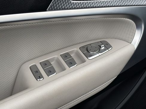 Used 2023 Genesis G70 2.0T w/ Sport Prestige Package image 15