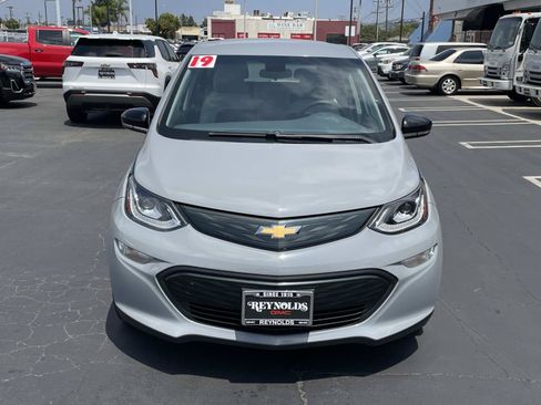 Used 2019 Chevrolet Bolt LT FWD image 2