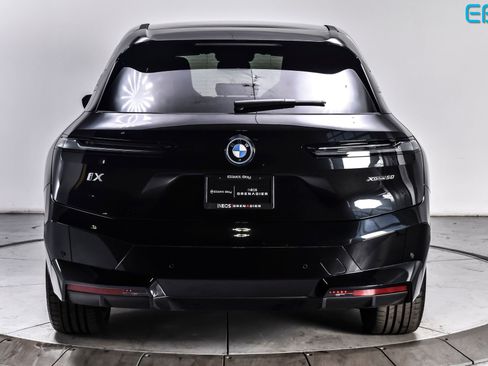 Used 2025 BMW iX xDrive50 w/ Sport Package AWD/4WD image 5