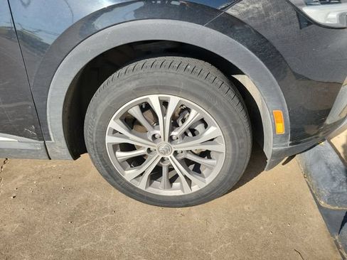 Used 2022 Buick Envision Preferred FWD image 3