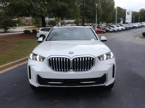 New 2026 BMW X5 sDrive40i w/ Premium Package image 3