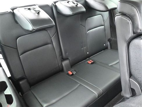 Used 2023 Nissan Pathfinder SL w/ Lighting Package (N92) image 24