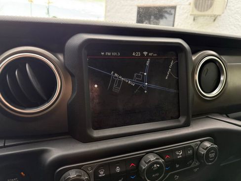 Used 2019 Jeep Wrangler Unlimited Rubicon w/ Dual Top Group image 10