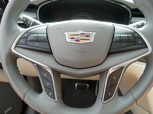 Used 2017 Cadillac XT5 Premium Luxury AWD/4WD image 25