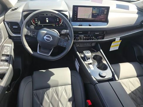 New 2026 Nissan Rogue Platinum w/ Platinum Premium Package image 3