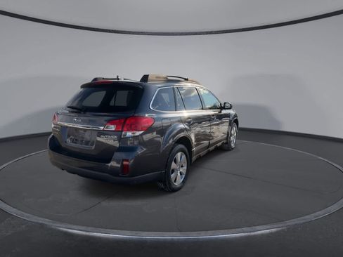 Used 2011 Subaru Outback 3.6R Limited w/ PWR Moonroof Pkg image 8