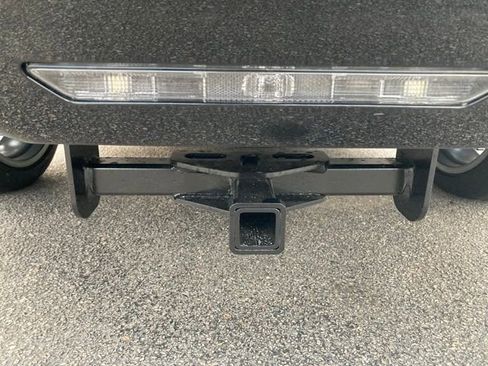 New 2025 Toyota Crown Signia image 9