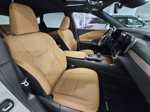 Used 2024 Lexus RX 350 Premium image 18