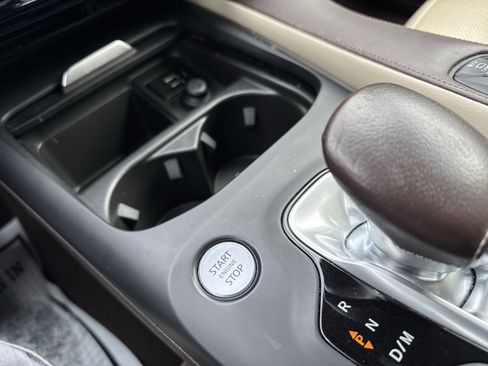 Used 2019 INFINITI QX50 Essential w/ Sensory Package image 17