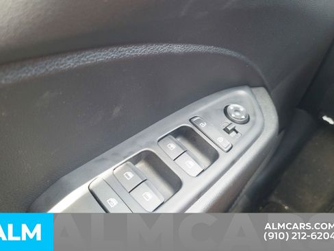 Certified 2026 Hyundai Venue SE image 29