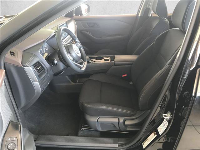 Used 2023 Nissan Rogue S AWD/4WD image 11
