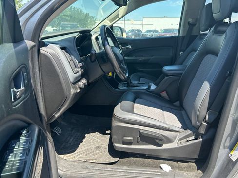 Used 2018 Chevrolet Colorado Z71 AWD/4WD image 7