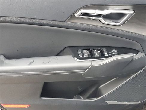 Used 2025 Kia Sportage X-Line w/ Premium Package image 15