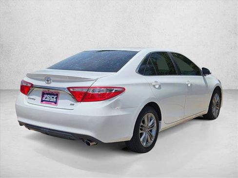 Used 2017 Toyota Camry SE FWD image 5