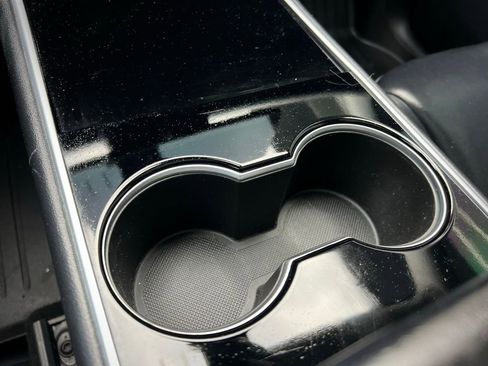 Used 2021 Tesla Model Y Long Range image 55