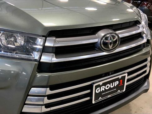 Used 2018 Toyota Highlander Limited Platinum w/ Carpet Mat Package (TMS) image 33