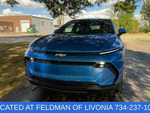 Certified 2025 Chevrolet Equinox EV LT w/ Comfort Package FWD image 3