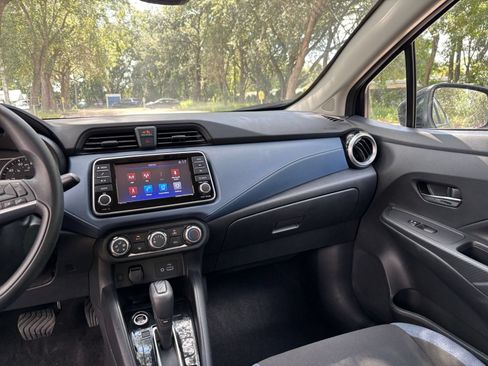 Used 2025 Nissan Versa SV FWD image 29