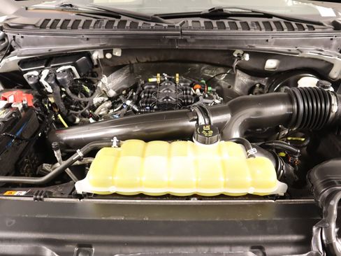 Used 2021 Ford Expedition Max XLT image 22