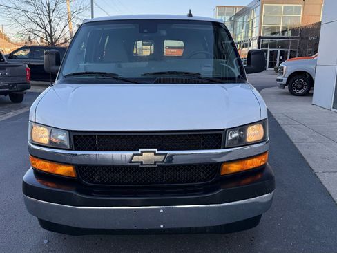 Used 2019 Chevrolet Express 3500 LT w/ LT Preferred Equipment Group image 7