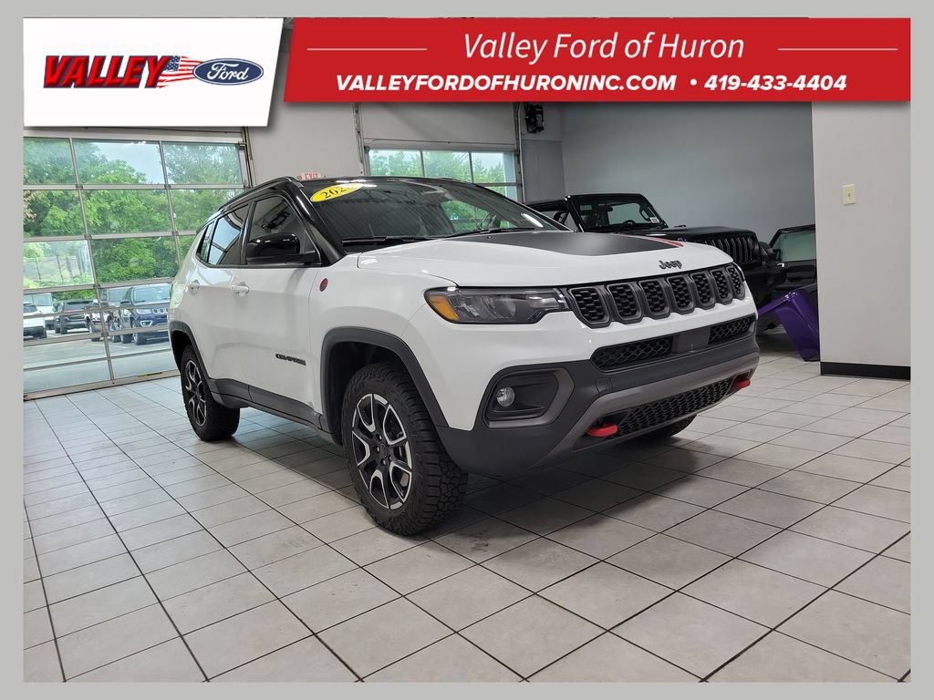 Used 2026 Jeep Compass Trailhawk AWD/4WD 360° Tour