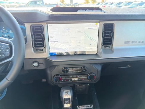 New 2025 Ford Bronco Outer Banks image 18