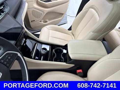 Certified 2023 Jeep Grand Cherokee Limited w/ Trailer Tow Prep Group (B) AWD/4WD image 18