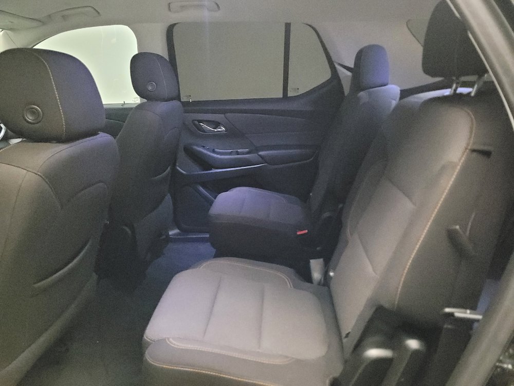 Used 2021 Chevrolet Traverse LT FWD image 18