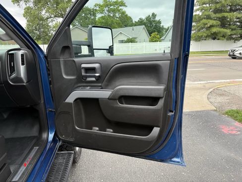 Used 2018 Chevrolet Silverado 2500 LT w/ LT Fleet Convenience Package AWD/4WD image 9