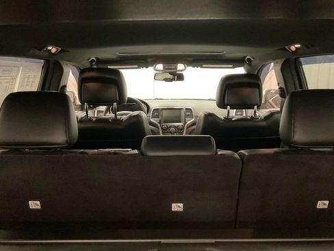 Used 2015 Jeep Grand Cherokee Altitude image 27