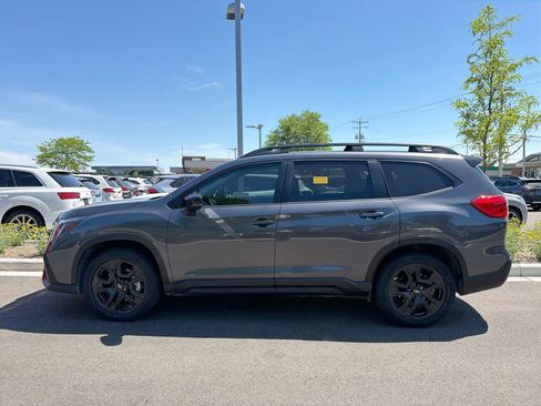 Used 2024 Subaru Ascent Onyx Edition AWD/4WD image 2