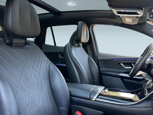 Certified 2023 Mercedes-Benz EQE 500 4MATIC SUV image 32