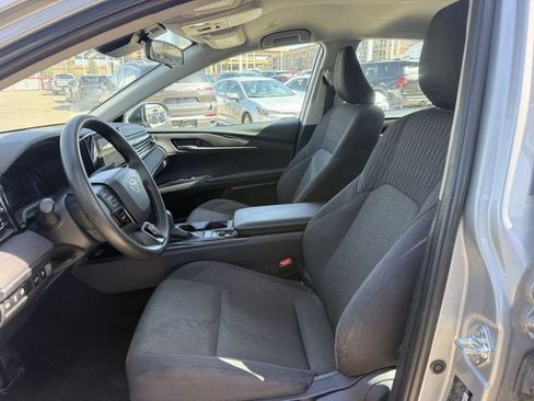 Used 2025 Toyota Camry LE FWD image 27