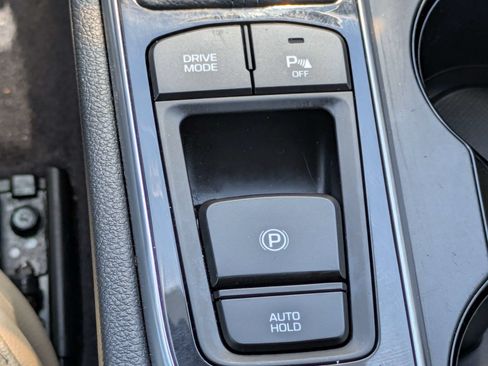 Used 2017 Hyundai Sonata Limited w/ Ultimate Package 04 FWD image 26