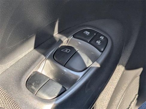 Used 2017 Nissan Juke SV w/ Technology Package image 23