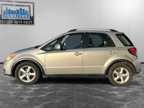 Used 2008 Suzuki SX4 AWD Hatchback w/ Touring Pkg image 6