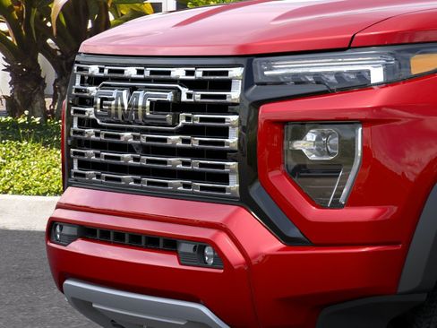 New 2026 GMC Canyon Denali w/ LPO, Black Badging Package AWD/4WD image 13