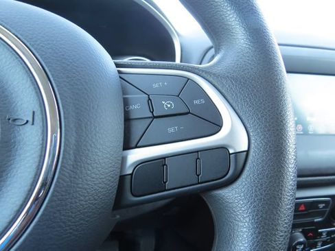 Used 2021 Jeep Compass Sport FWD image 19