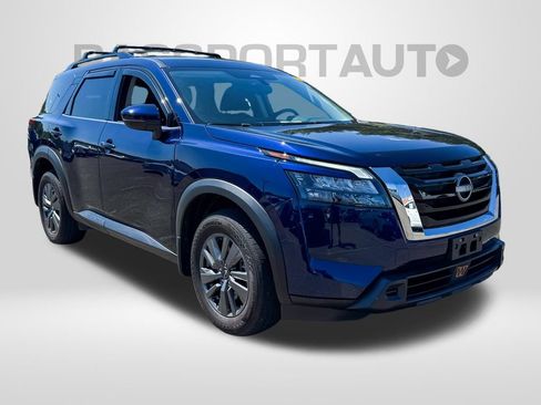 Used 2024 Nissan Pathfinder SV w/ Lighting Package (N92) AWD/4WD image 2