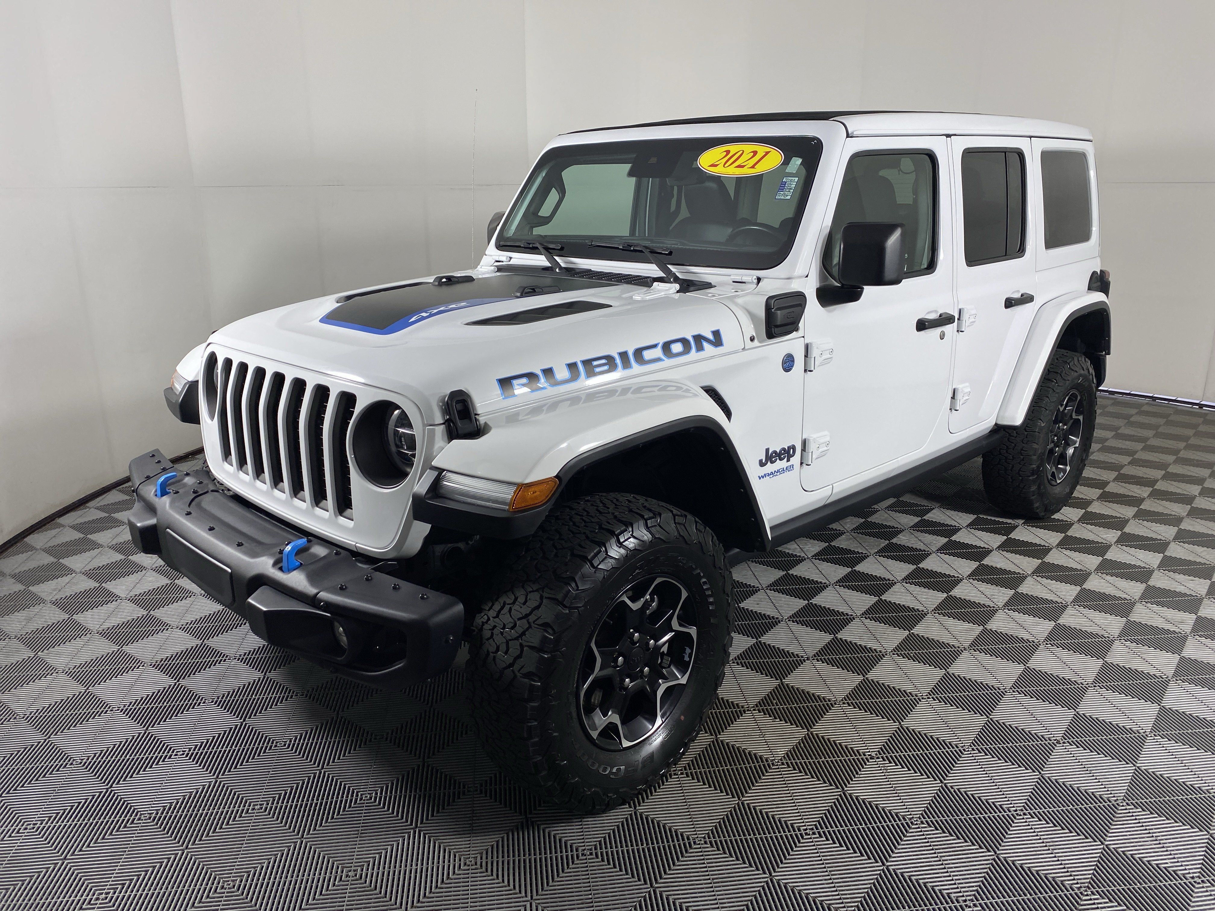 Used 2021 Jeep Wrangler Unlimited Rubicon 4xe w/ Steel Bumper Group AWD/4WD image 12