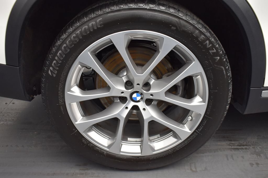 Used 2022 BMW X5 xDrive40i AWD/4WD image 16